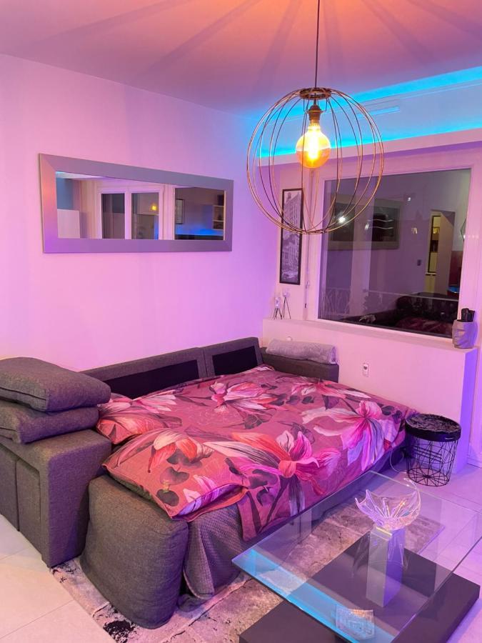 שטרסבורג Guest Room "We Are With You In This Flat" מראה חיצוני תמונה