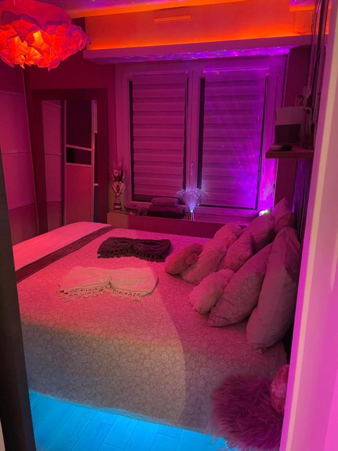 שטרסבורג Guest Room "We Are With You In This Flat" מראה חיצוני תמונה